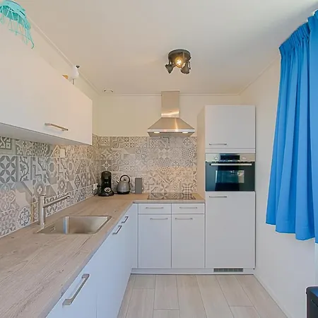 Familiehuis Noordenwind - Aan Zee Юлианадорп